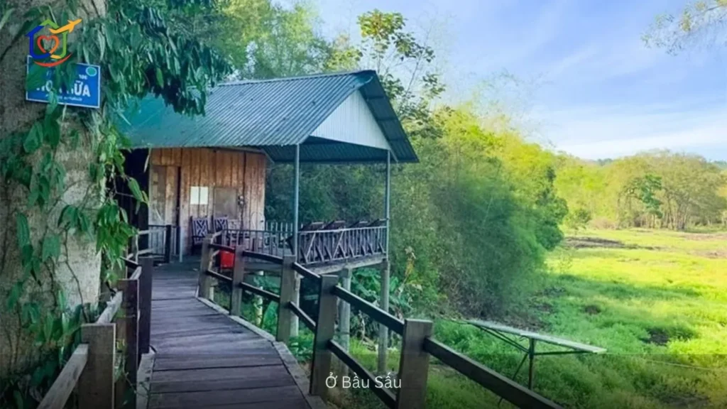 Khách sạn Nam Cát Tiên