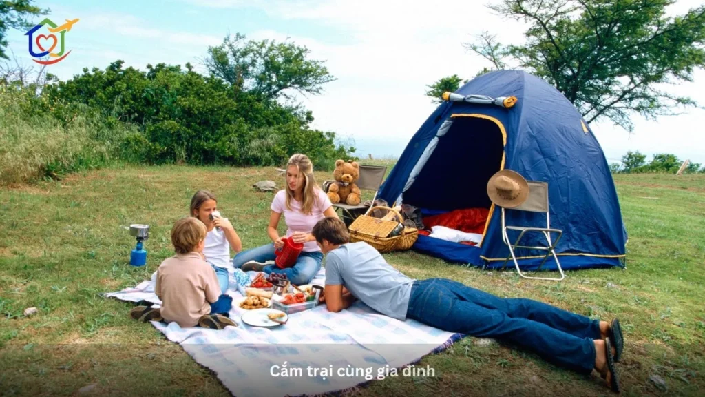 Cắm trại cùng gia đình