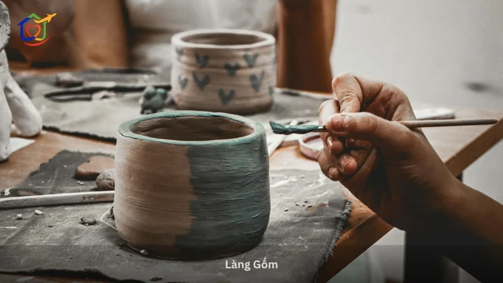 Làng Gốm Bác Tràng