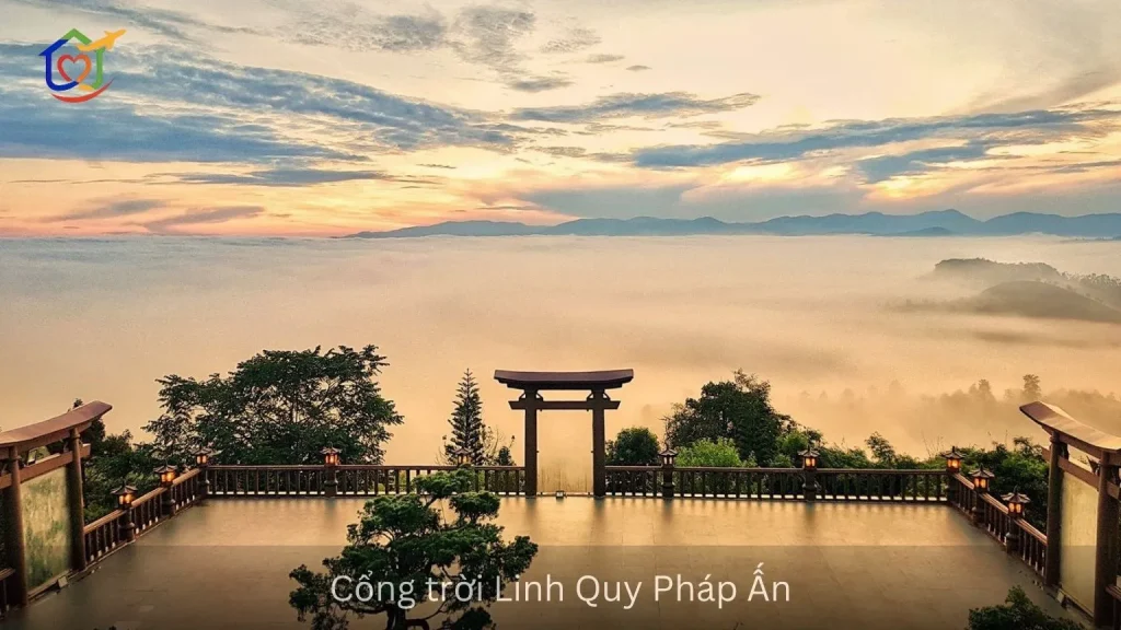 Cổng trời Linh Quy Pháp Ấn