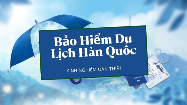 Ảnh minh họa bảo hiểm du lịch Hàn Quốc với ô che biểu tượng bảo vệ, hộ chiếu và vé máy bay, chủ đề bảo hiểm du lịch khi xin visa đi Hàn Quốc