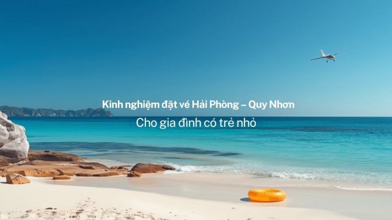 Bãi biển hoang sơ với phao bơi trẻ em và máy bay bay trên bầu trời, đại diện cho bài viết vé máy bay Hải Phòng đi Quy Nhơn cho gia đình có trẻ nhỏ