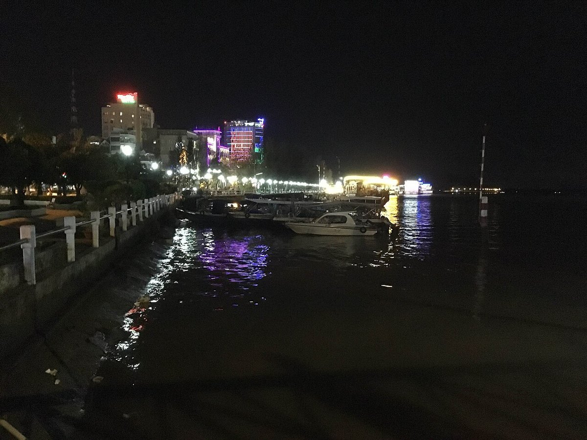 Bến Ninh Kiều, Cần Thơ về đêm bên sông Cần Thơ