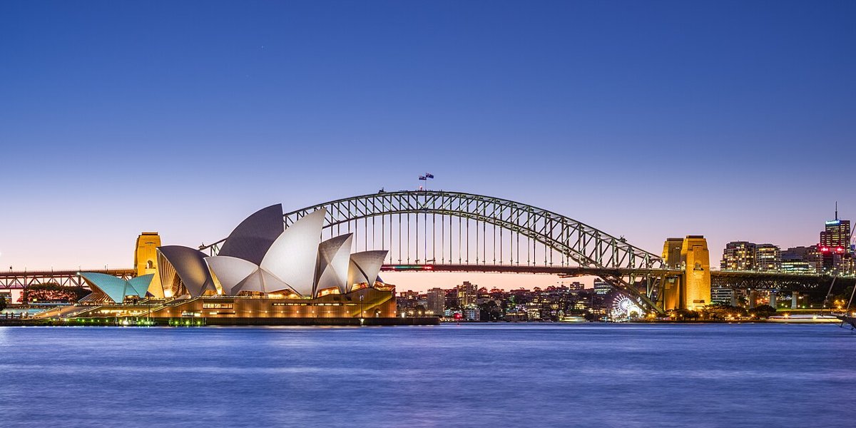 Nhà hát Opera Sydney và cầu cảng Sydney lúc hoàng hôn – điểm đến khi gia đình xin visa du lịch Úc