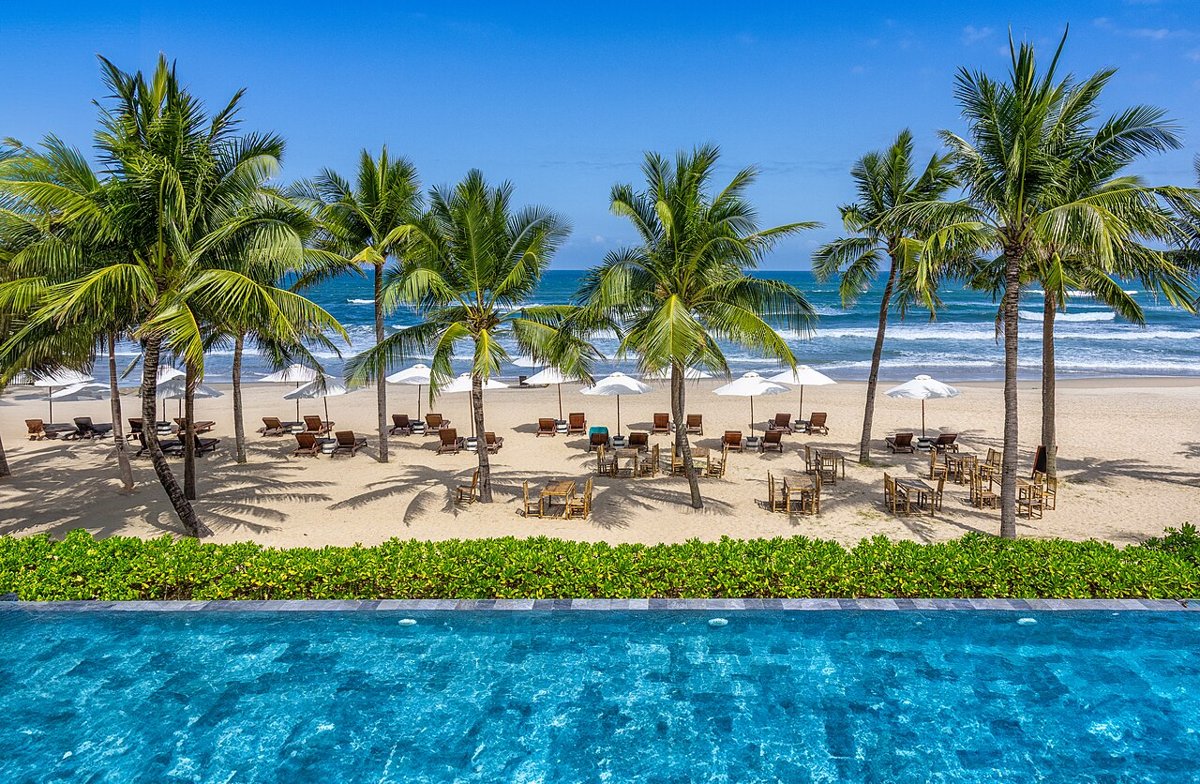 Resort ven biển Đà Nẵng – chuyến nghỉ dưỡng nội địa nên mua bảo hiểm du lịch