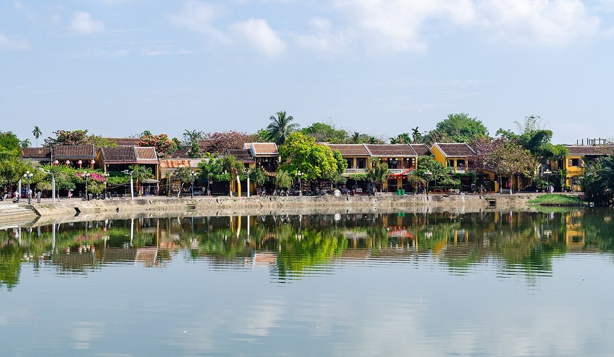 Bờ sông Hoài, Hội An – bối cảnh chụp ảnh cần trao đổi trước với photographer
