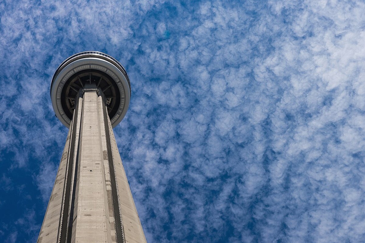 Tháp CN Tower ở Toronto, Canada