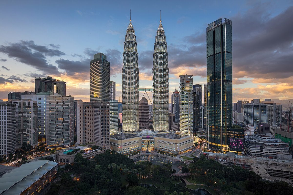 Tháp đôi Petronas ở Kuala Lumpur, Malaysia