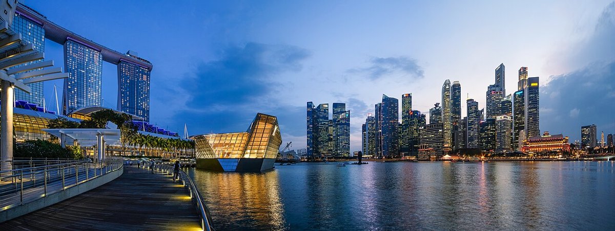Vịnh Marina Bay Singapore lúc hoàng hôn – điểm đến phổ biến khi dùng eSIM Singapore Malaysia
